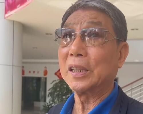 故事一开始就将内部有“钉子”这一事实摆在明处，那么谁会是那颗钉子？