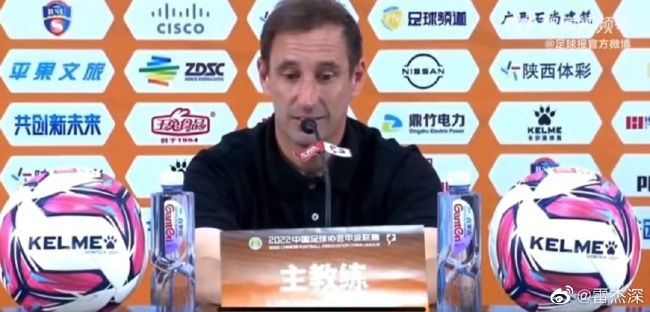 《中国机长》单日票房9757万蝉联日冠,累计票房轻松突破24亿,截至发稿累计票房已超过《捉妖记》(24.40亿)暂列国产电影历史票房第十位。
